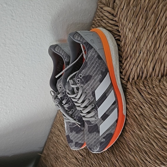 Adidas size 6.5 - Picture 1 of 4